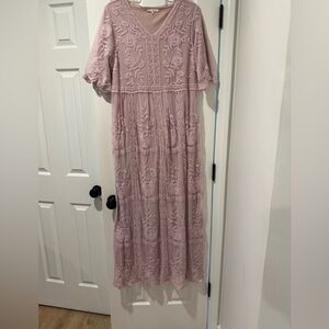 Elegant Pink Lace Maternity Dress